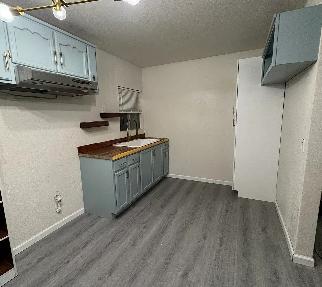 Beech Ave, Fontana — Photo 3