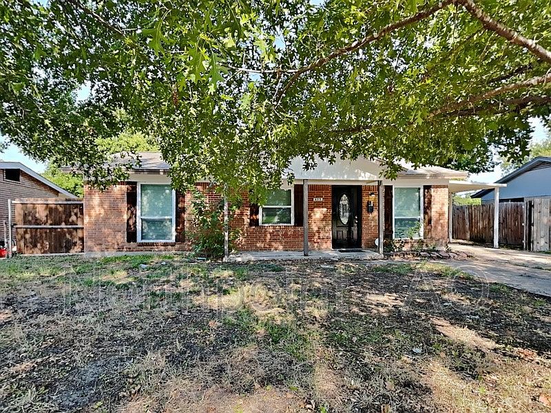 1st image of 605 Grande Dr