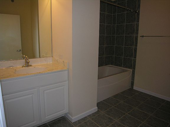 4th image of 1111 S Wabash Ave APT 1402