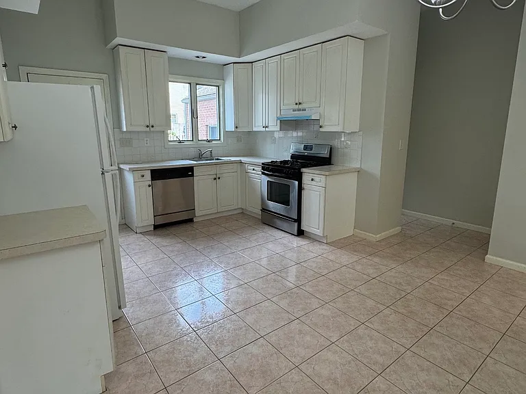 157 Summer St #1 — Photo 22