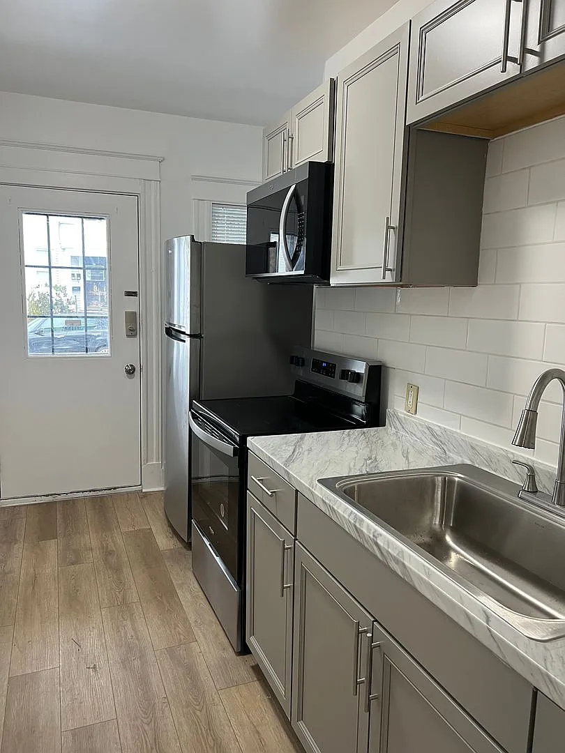 53 Wood Street — Photo 2