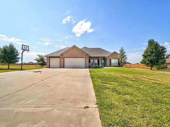 3rd image of 6106 Callahan Way NE