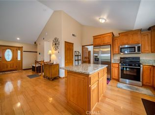 27391 Cottonwood Ln, Lake Arrowhead, CA 92352