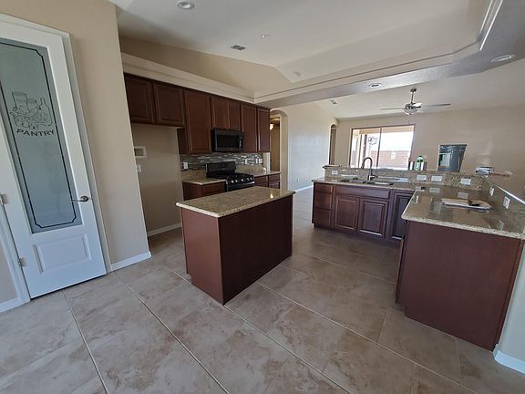 2nd image of 2940 Southwind Ave