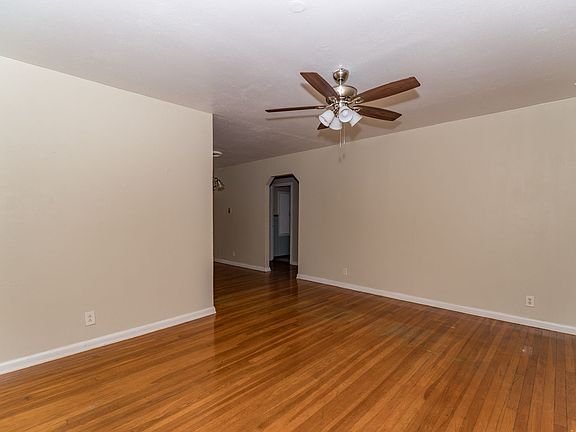 5th image of 229 Natalen St APT 2