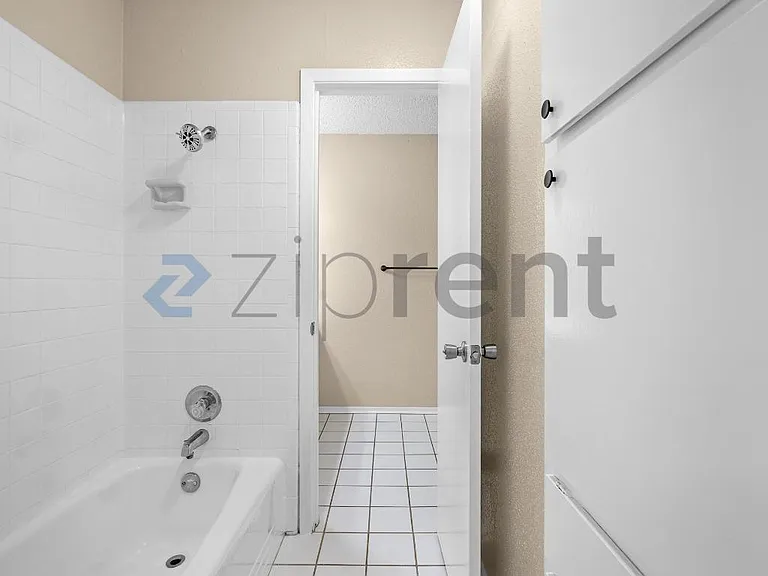 3224 Dreeben Dr #101 — Photo 11