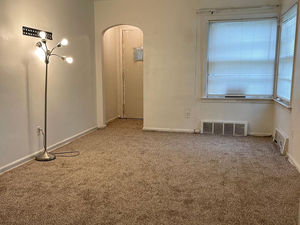 1st image of 1401 E Maplewood Ave #1