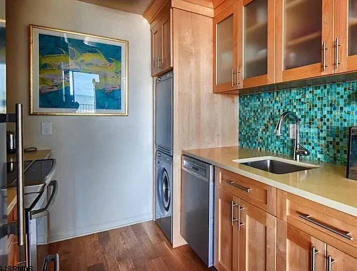 111 S 16th Ave #617 — Photo 7