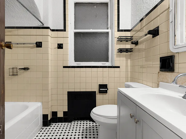 3205 N Cicero Ave #2 — Photo 9