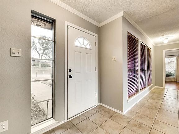 4th image of 1913 Ola Ln