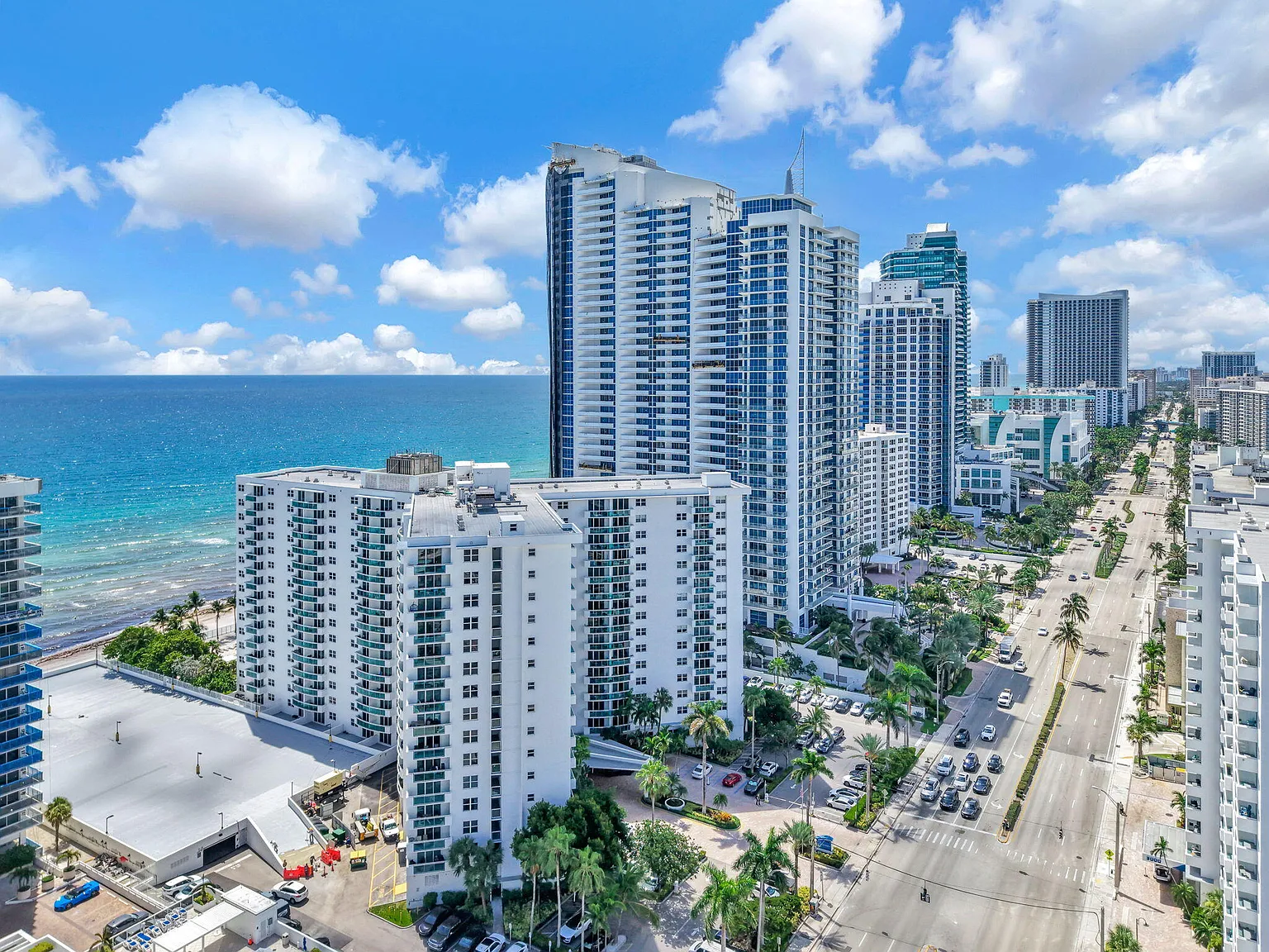 1 bed, 1.0 bath, 883 sqft, $2,800 — Photo 1