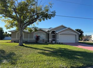 210 Plainfield St, Lehigh Acres, FL 33936