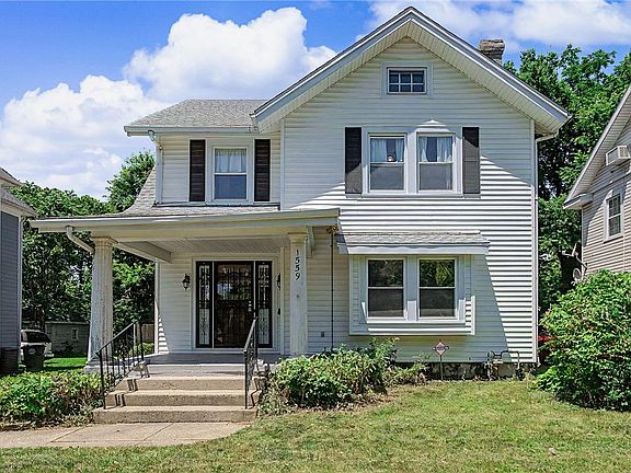 3rd image of 1559 N Euclid Ave