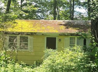 61 Niles Rd, New Hartford, CT 06057