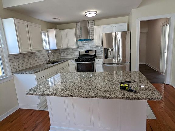 2nd image of 2114 Dinwiddie Ave