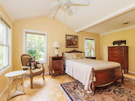 4th image of 3303 E Rd #300-S