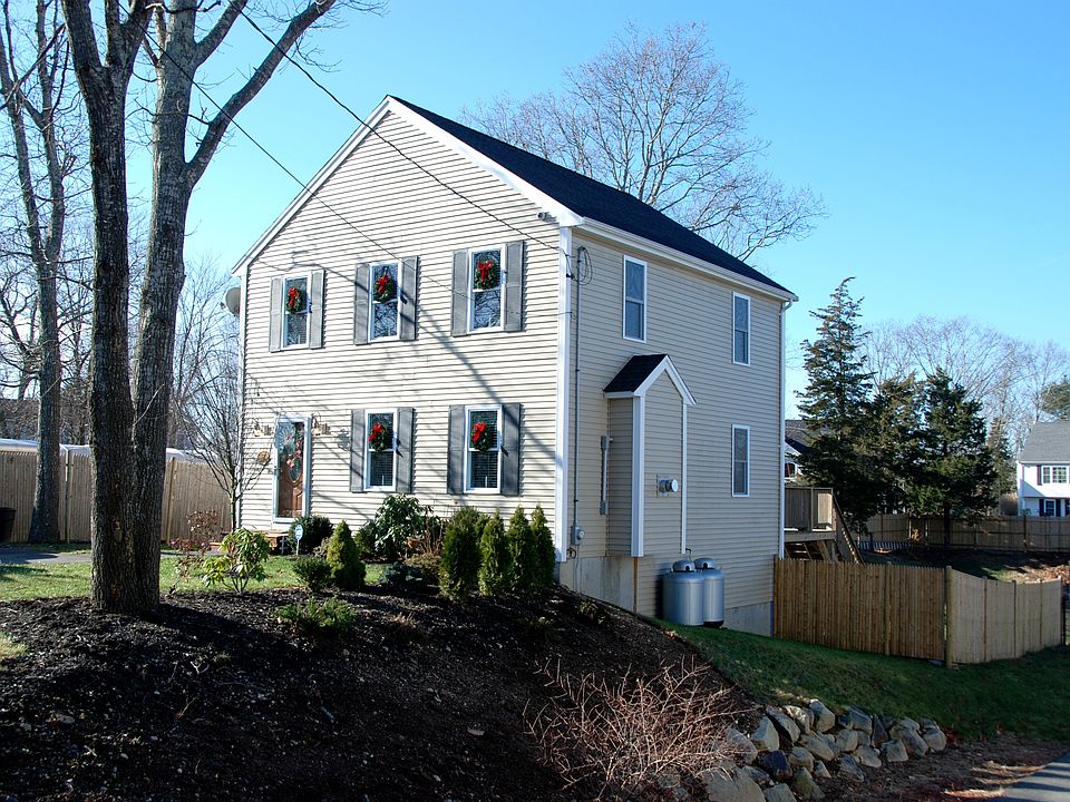 1st image of 8 Tilton St