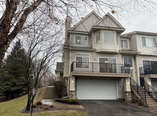 2101 Eagle Trace Ln, Woodbury, MN 55129