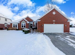 19420 Ironwood Dr, Macomb, MI 48042