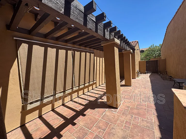 21163 W Sunrise Ln — Photo 11