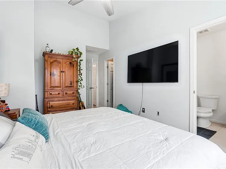 1149 Liberty Pkwy NW — Photo 4