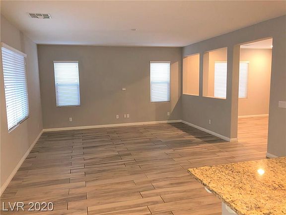 2nd image of 5964 Castell Canyonstreet