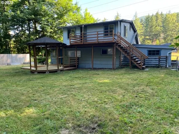 23385 E Lataurelle Ave, Welches, OR 97067