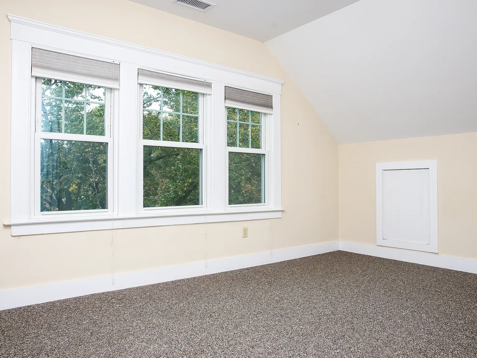 2 bed, 960 sqft, $2,000 — Photo 3