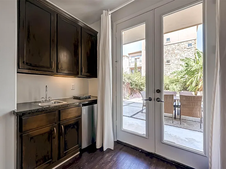 5202 Rose St #A — Photo 35