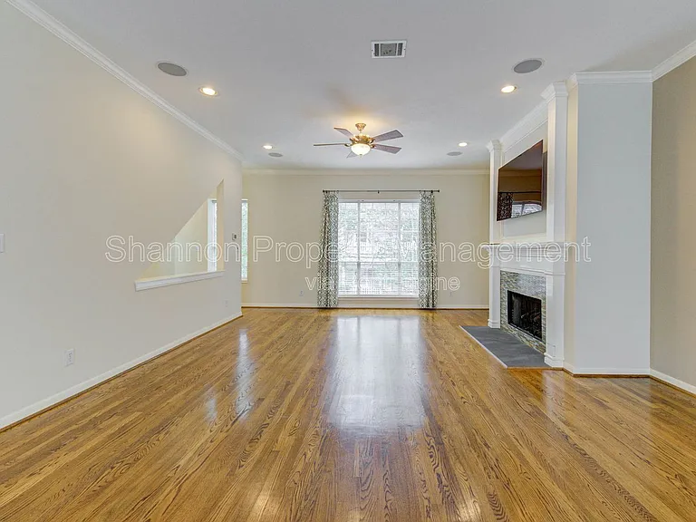 302 Fargo St — Photo 12