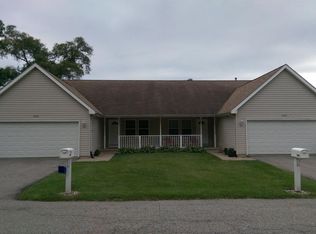 2004 Ade Ave, Valparaiso, IN 46383