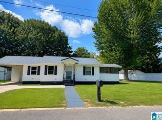 102 Goodall Dr, Talladega, AL 35160