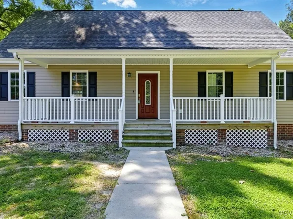3704 Burnham Dr, Hopewell, VA 23860