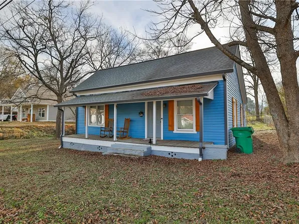 44 Barber St, Commerce, GA 30529