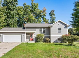 2063 Pine Valley Cir, Traverse City, MI 49685