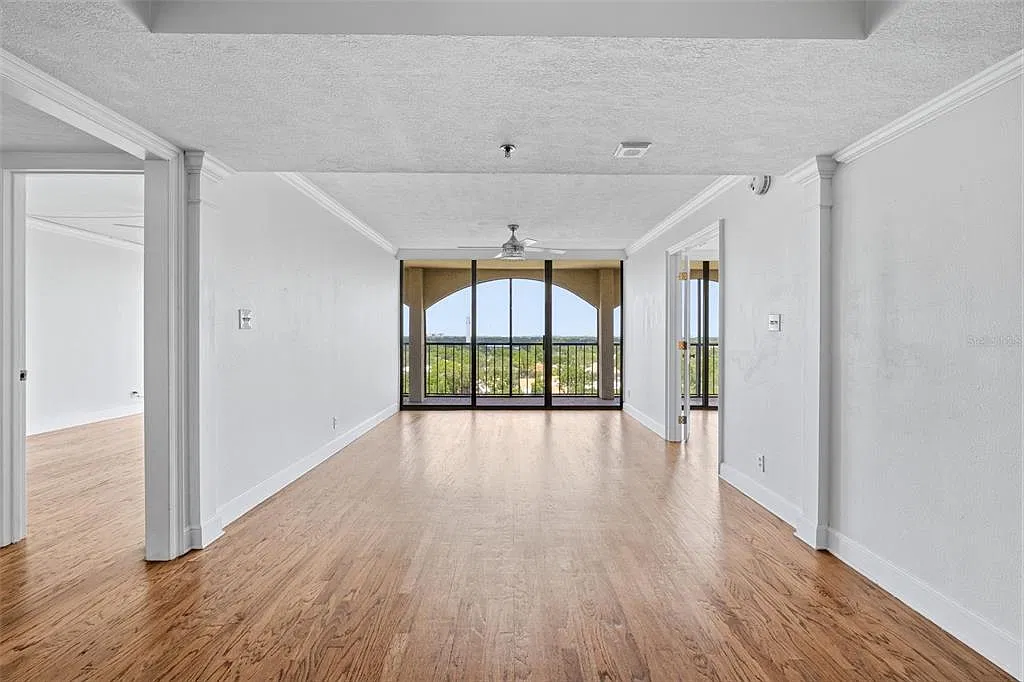 2 bed, 2.0 bath, 1032 sqft, $2,650 — Photo 4