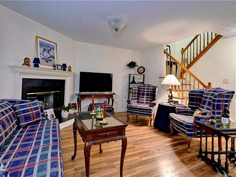5101 Salisbury Mews — Photo 3