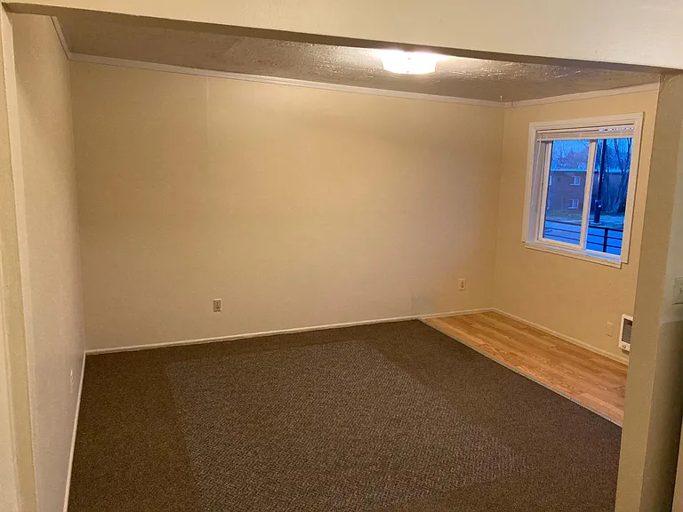 204 E Browning Ave #7 — Photo 3