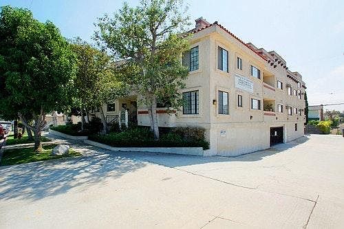 3rd image of 5105 Inglewood Blvd APT 108