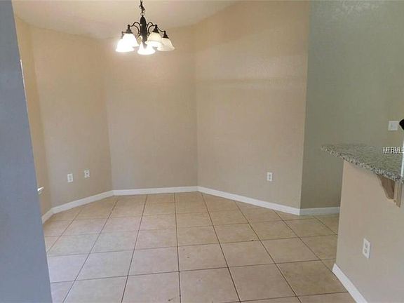 4th image of 629 Raven Ct