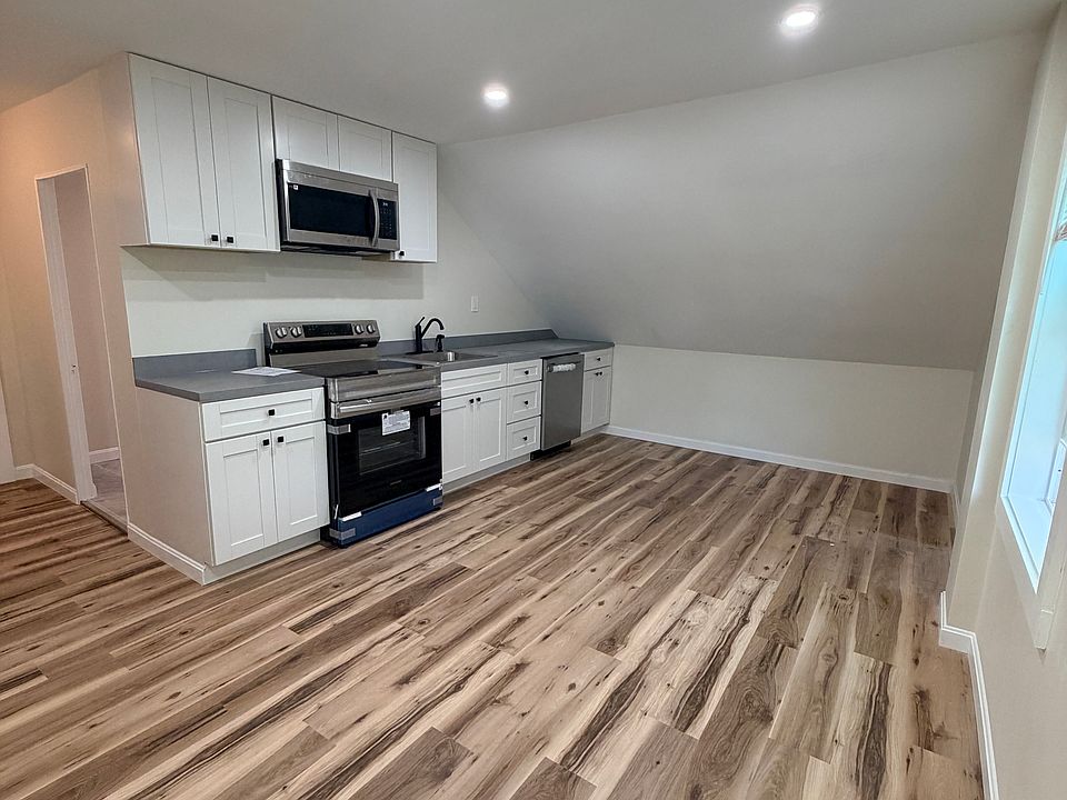 1st image of 14-18 Church St #14
