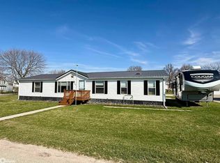 202 E Weissenburger St, Laurel, IA 50141