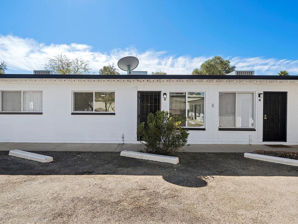 Welcome to 3131 N Treat Blvd - unit B. Freshly painted exterior, new A/C and Heating