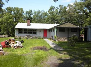 102 Eastwoods Rd, Pound Ridge, NY 10576