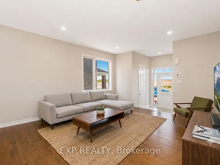 4108 Obsidian St W — Photo 6