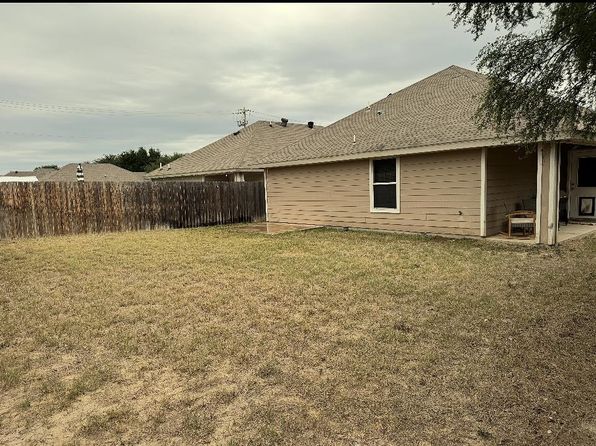 1884 Stone Field Ln, Laredo, TX 78045