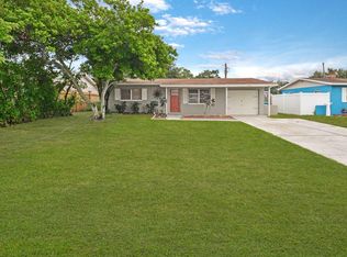 10881 111th St, Seminole, FL 33778