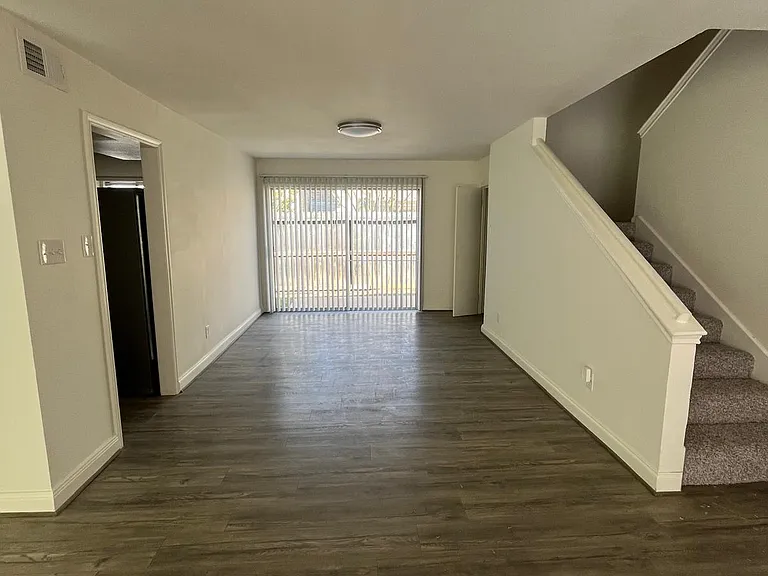 7834 Oakington Dr — Photo 4