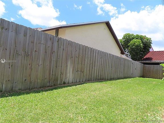 3rd image of 1670 Sandpiper Blvd #1670