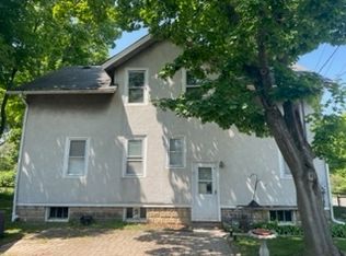 215 Mills Ct, Lake Forest, IL 60045